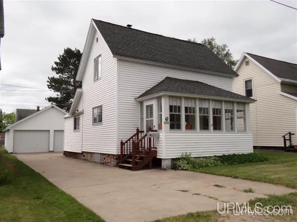 25221 Elm St, Calumet, MI 49913