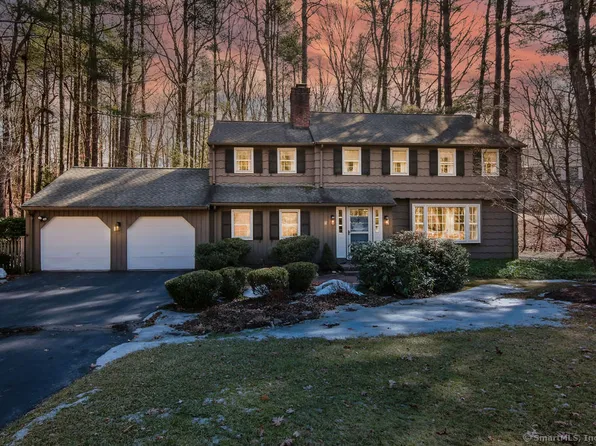 7 Glenn Hollow Lane, Simsbury, CT 06092