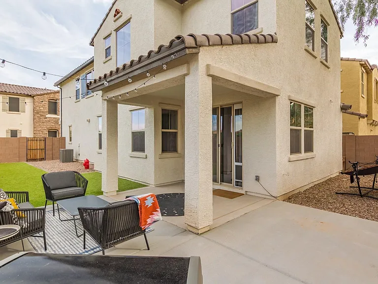 1942 S Sycamore Pl — Photo 19