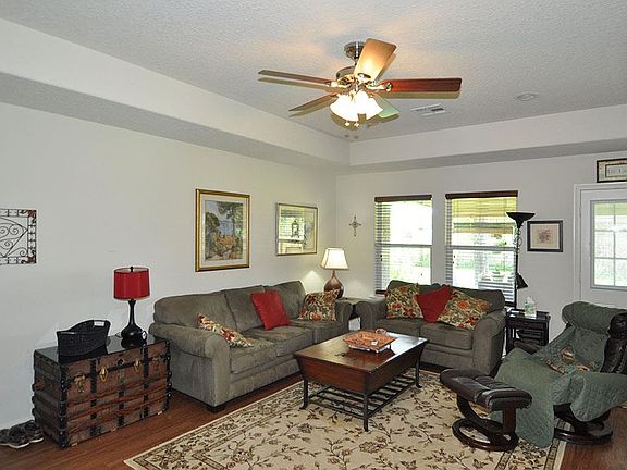 4th image of 5100 Bayou Dr