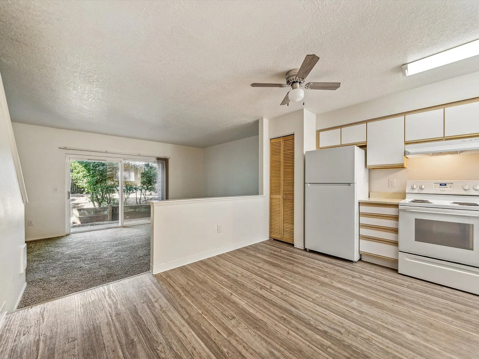Tuxedo Park Apartments — Photo 3