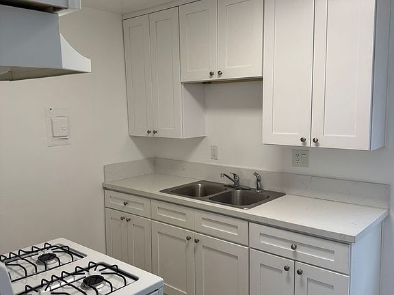 2nd image of 121 N McClay St APT E