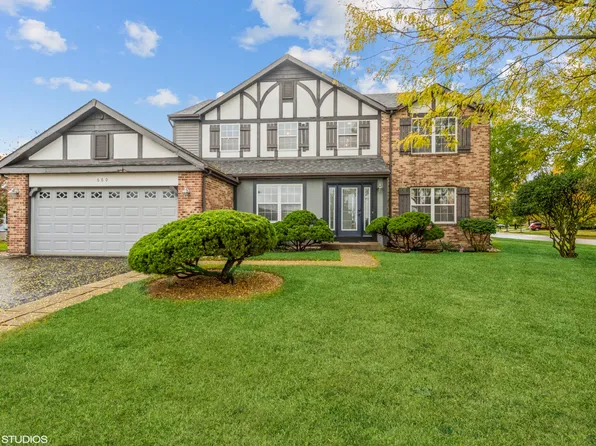 660 Tartans Dr, Dundee, IL 60118