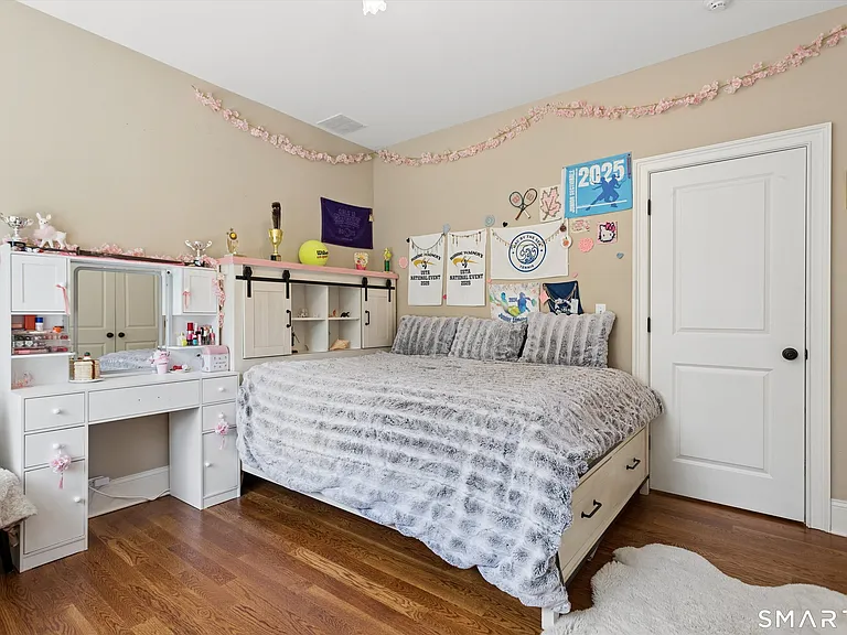 87 Kings Hwy S — Photo 29