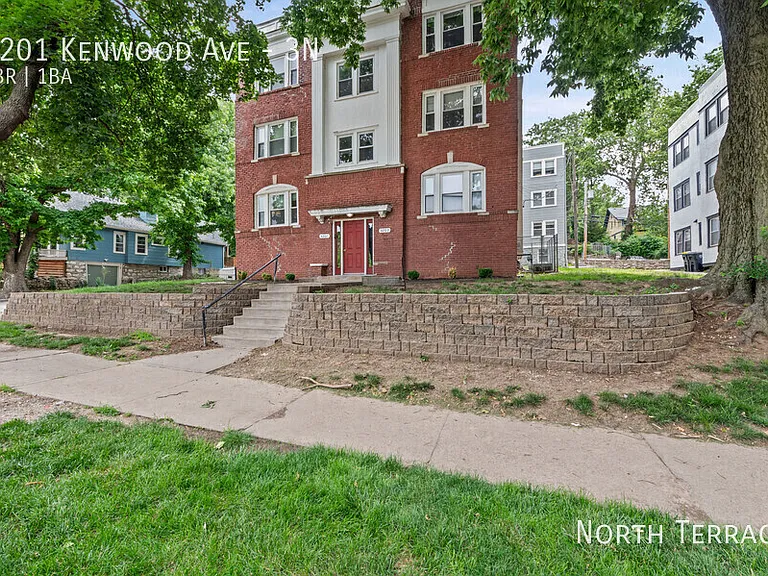 4201 Kenwood — Photo 2