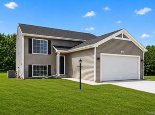 6841 Kappler Dr, Brooklyn, MI 49230