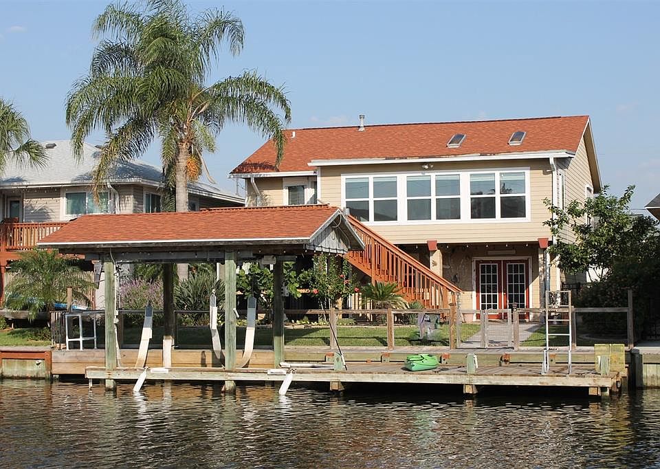 1st image of 542 Pompano St