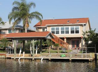 542 Pompano St, Bayou Vista, TX 77563