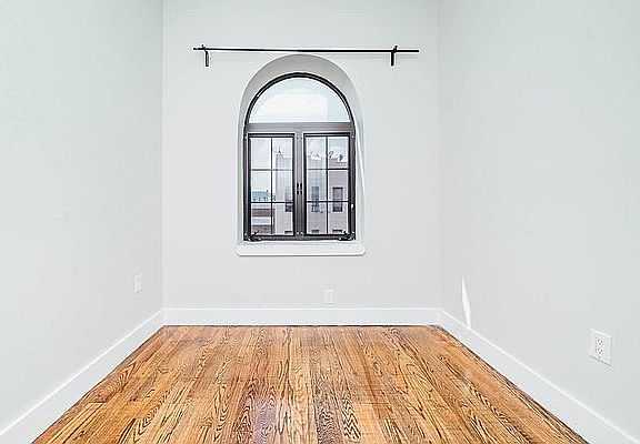 5th image of 353 Palmetto St #2A