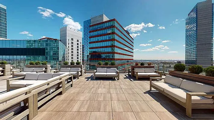 Rented by Feast Realty Group | media 10