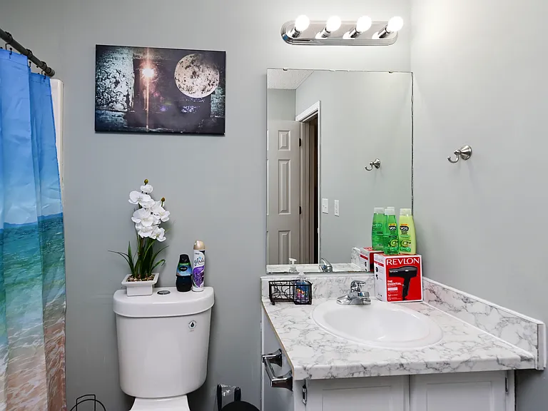 14 Lindsay St — Photo 5