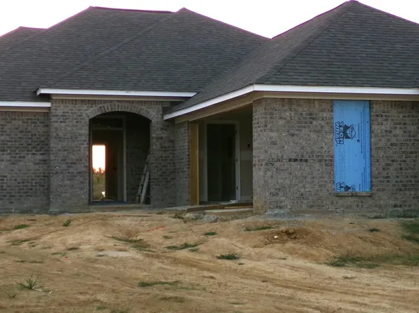 115 Madisonville Dr, Canton, MS 39046