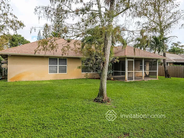 1891 Tulip Ln — Photo 16