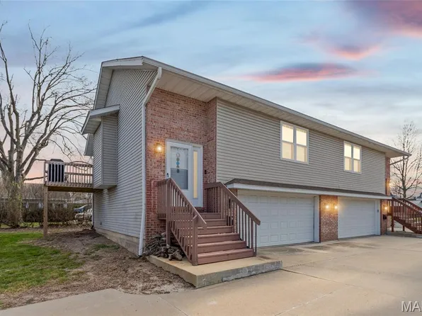 1345 Poplar St #2A, Highland, IL 62249