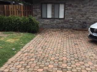 19410 Blythe St, Reseda, CA 91335