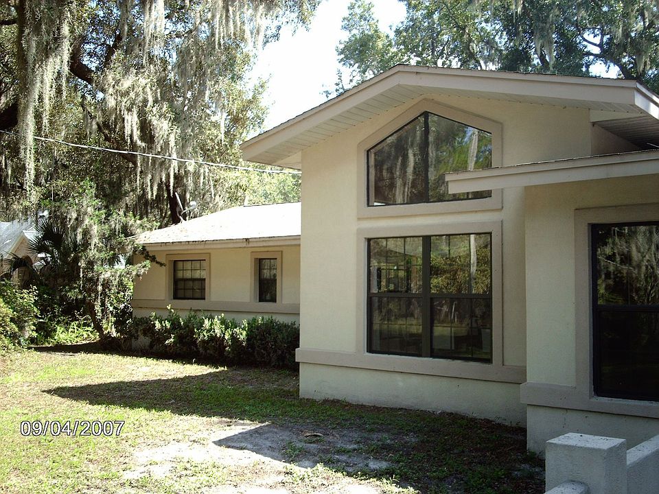 Front Entrace Upclose