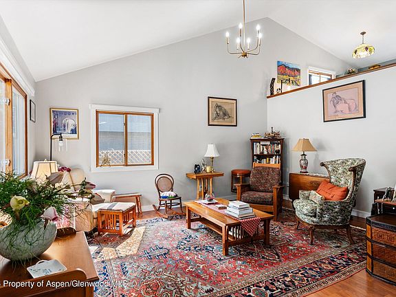 4th image of 623 Ginseng Rd