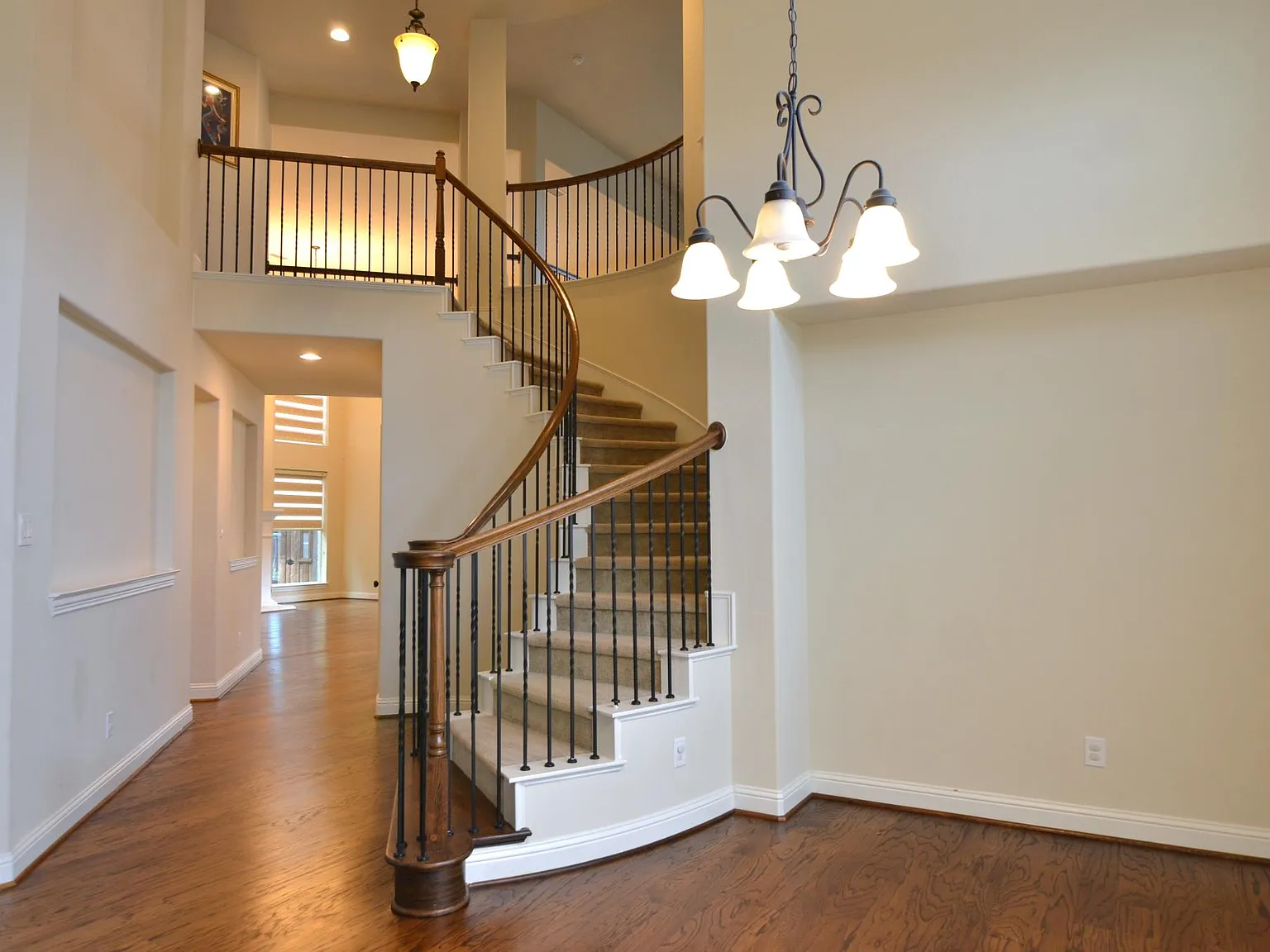 700 Addie Ln — Photo 4