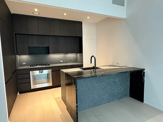 Rented by Valeo Realty Group LLC | media 3