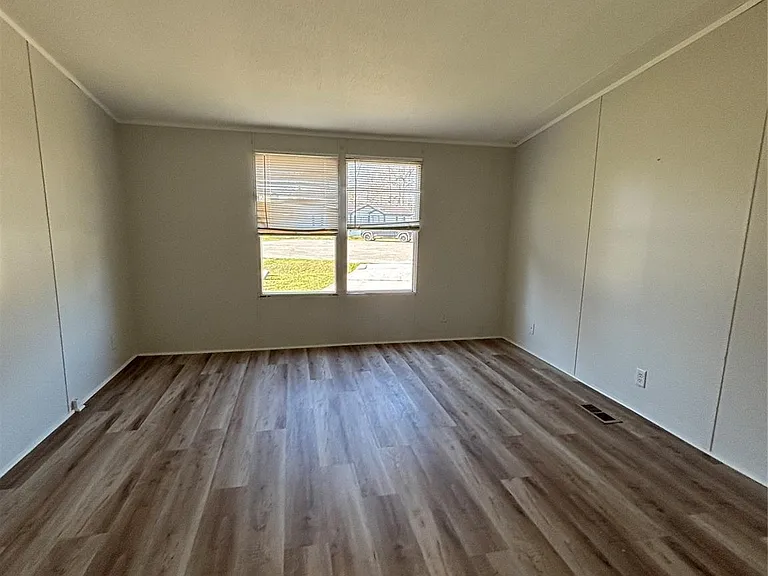 16509 Brittany Way — Photo 7
