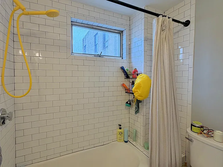 51 Mansfield St #1 — Photo 11