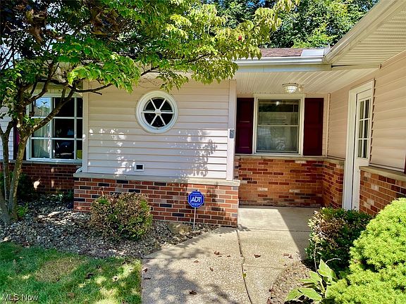 2nd image of 445 Melony Ln