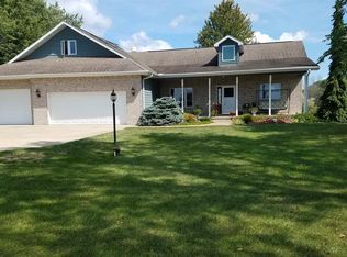 15926 N Centerville Rd, Edelstein, IL 61526