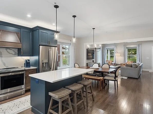 5 Powell St #A, Devens, MA 01434