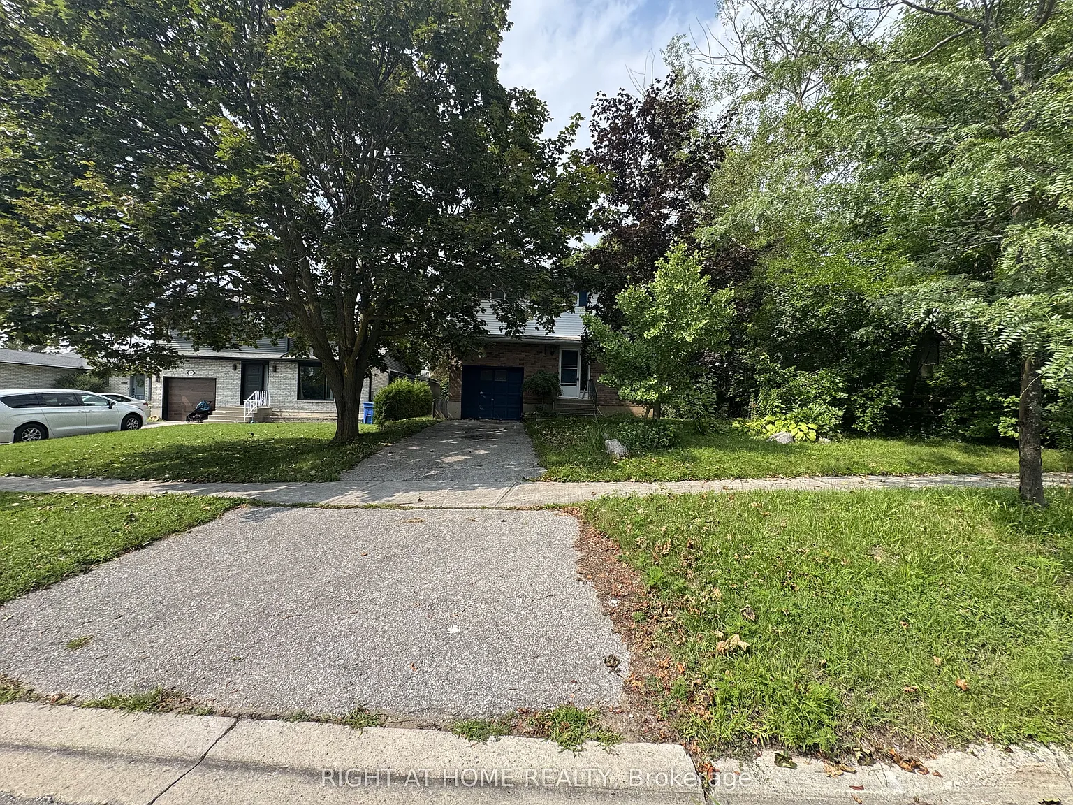4 bed, $2,900 — Photo 2