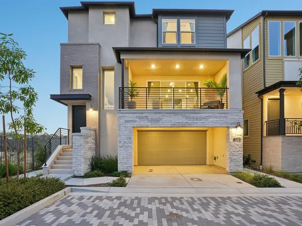 8119 Rose Quartz Cir, San Diego, CA 92126