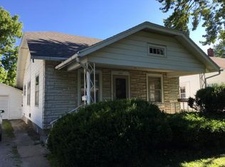 2513 Moultrie Ave, Mattoon, IL 61938