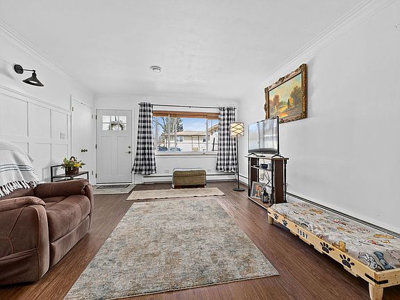 5th image of 730 Beach Ave APT 4