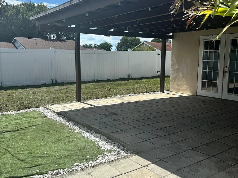 818 E Flag Ln — Photo 18