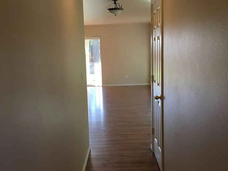 1235 SW 27th St — Photo 5