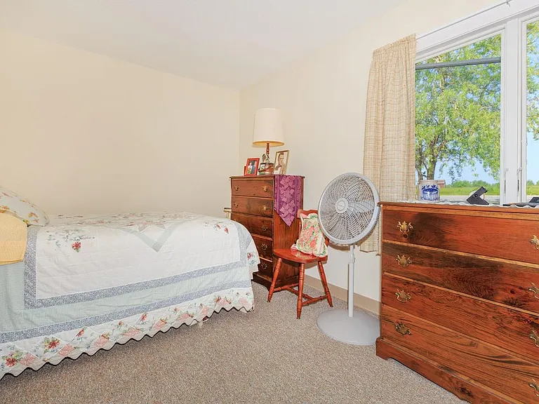 Pleasant View Manor — Photo 15