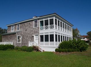 2100 Shepard St, Morehead City, NC 28557