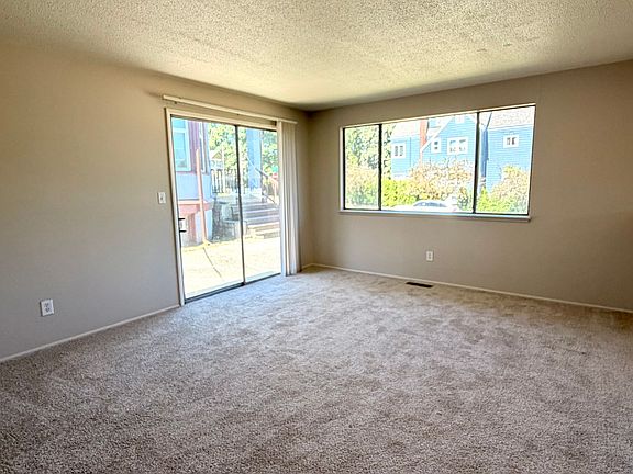 4th image of 523 N I St APT 7