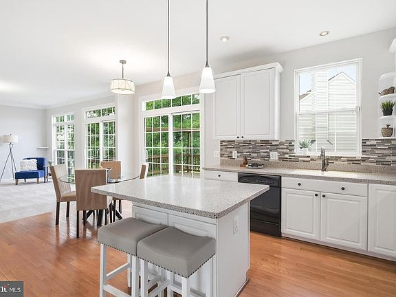5th image of 12142 Millbill Ct
