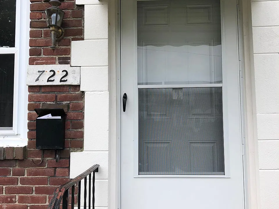 722 Rively Ave