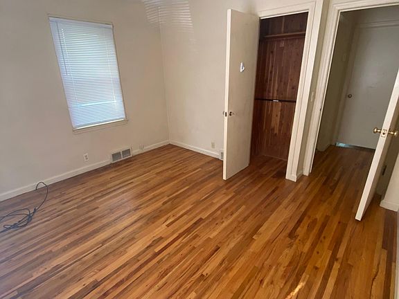 5th image of 1828 Roszel St