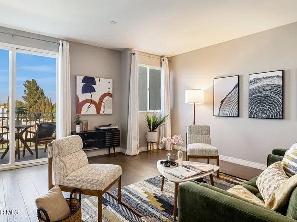 5818 Whitsett Ave #Ph2, Valley Village, CA 91607