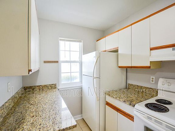 5th image of 234 Stefan Dr #4