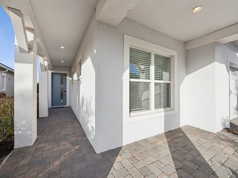5013 E Fountainwood Dr — Photo 2