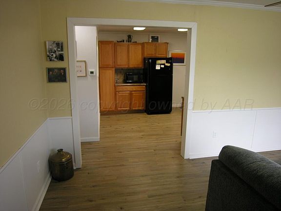 4th image of 289 Overland Trl