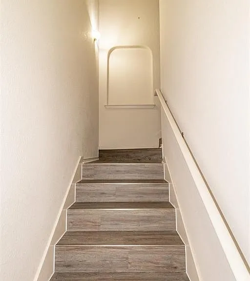 2406 Magin Meadow Dr — Photo 7
