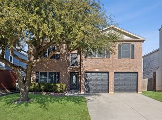217 Amber Ridge Dr, Arlington, TX 76002
