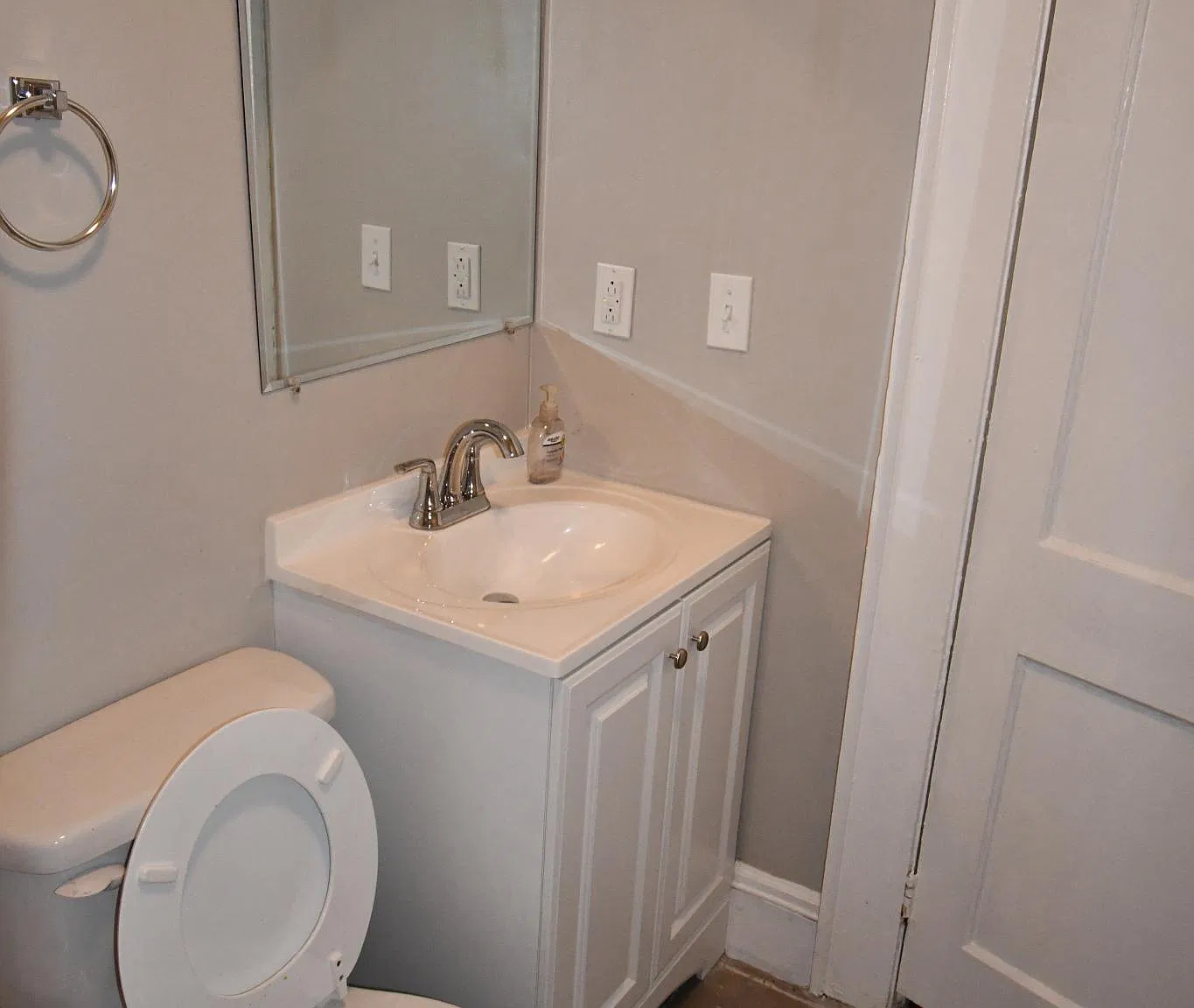 3 bed, 900 sqft, $1,250 — Photo 4