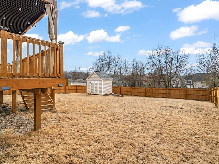 156 Haywood Ln — Photo 31