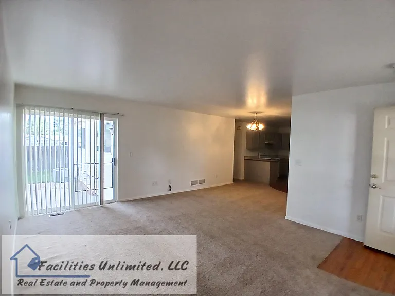 272 Acacia Dr — Photo 3