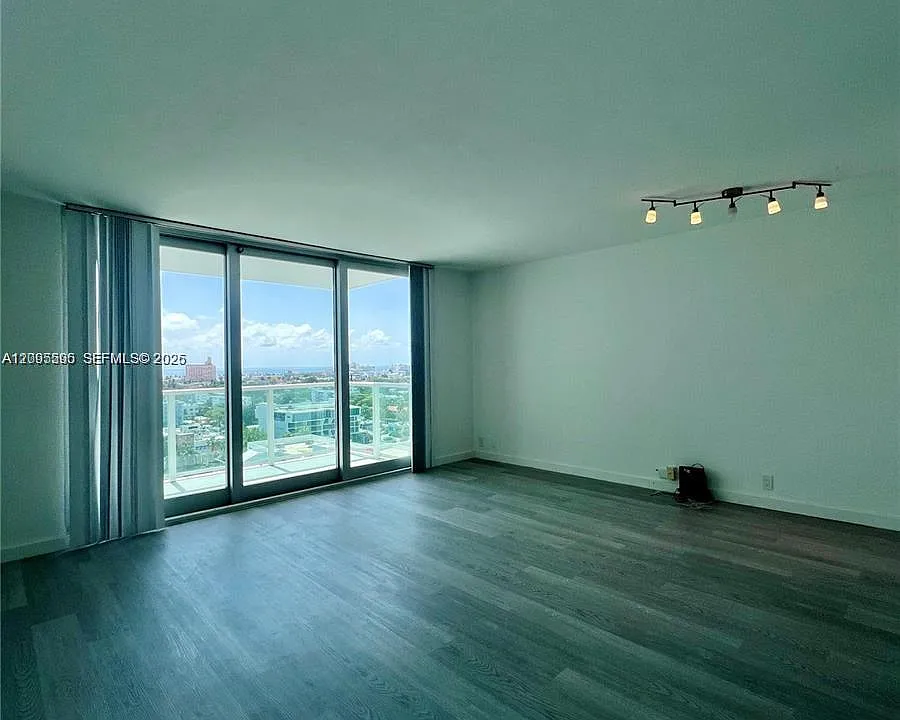 1000 West Ave #1431